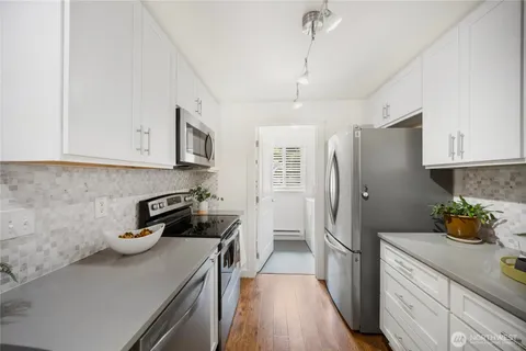 $529,950 | 710 Kirkland Circle, Unit A101, Kirkland, WA 98033