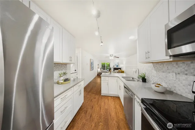 $529,950 | 710 Kirkland Circle, Unit A101, Kirkland, WA 98033