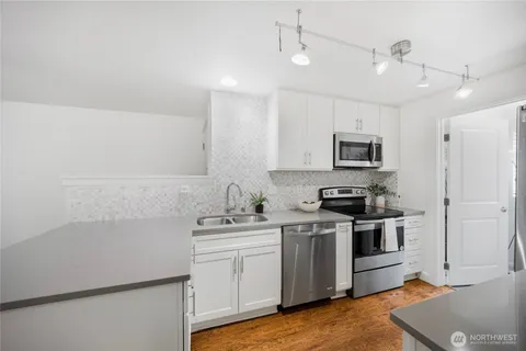 $529,950 | 710 Kirkland Circle, Unit A101, Kirkland, WA 98033