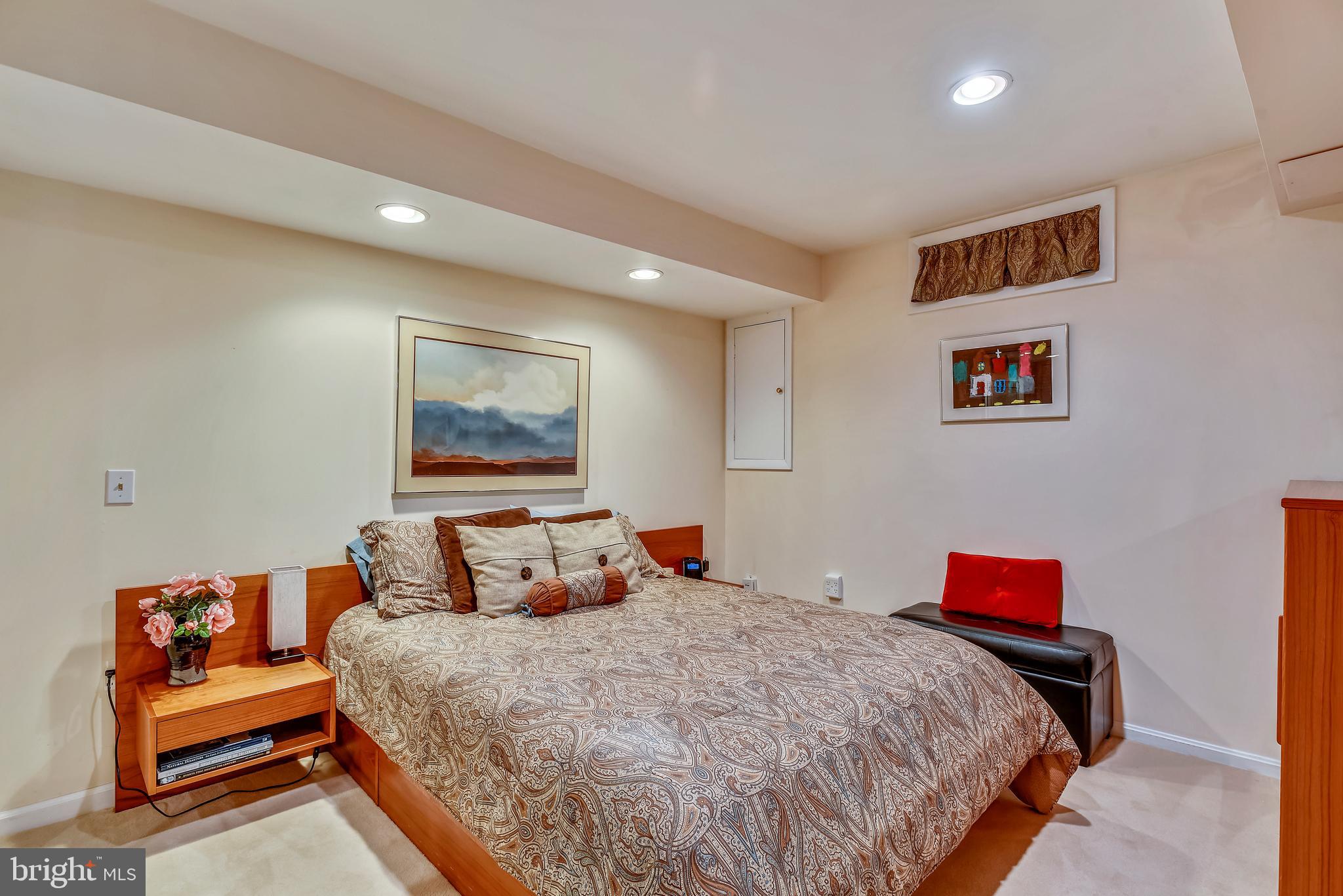 11627 Chapel Cross Way Reston, VA 20194 - Photo 27 of 63 Lower Level Guest Room or Office