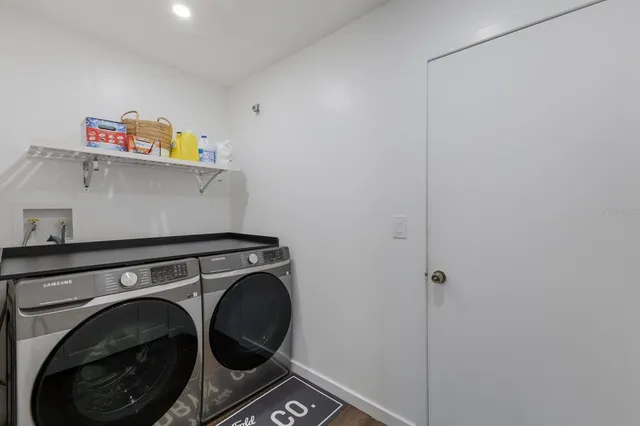 $897,000 | 7711 25th Avenue West, Bradenton, FL 34209