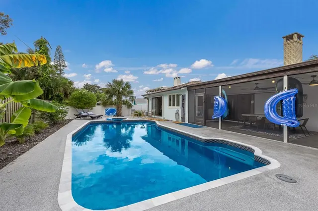 $897,000 | 7711 25th Avenue West, Bradenton, FL 34209