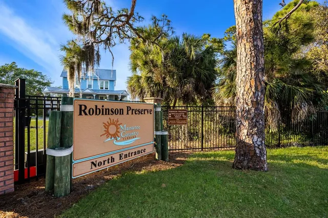 $897,000 | 7711 25th Avenue West, Bradenton, FL 34209