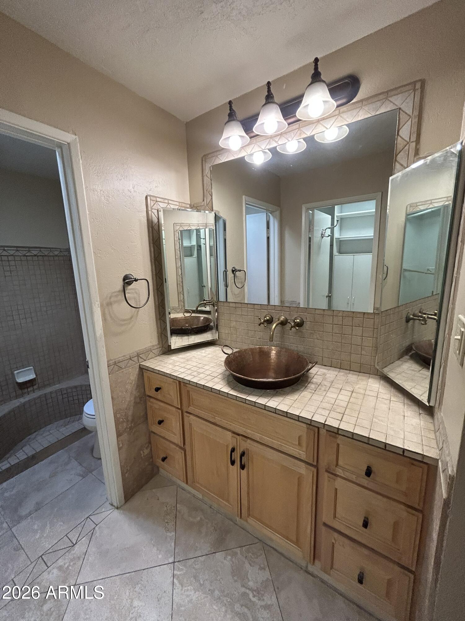 5100 North Miller Road, Unit 11 Scottsdale, AZ 85250 - Photo 34 of 43 l bath