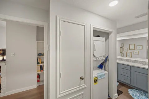 $190,000 | 11711 Memorial Drive, Unit 276, Houston, TX 77024