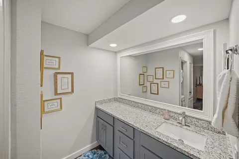 $190,000 | 11711 Memorial Drive, Unit 276, Houston, TX 77024