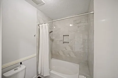 $190,000 | 11711 Memorial Drive, Unit 276, Houston, TX 77024