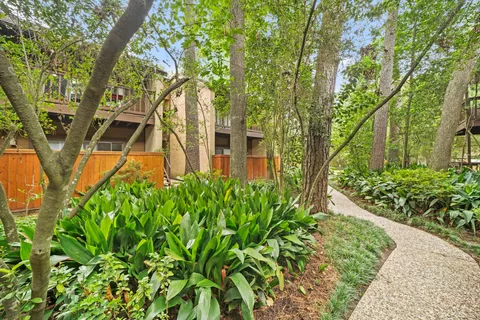 $190,000 | 11711 Memorial Drive, Unit 276, Houston, TX 77024