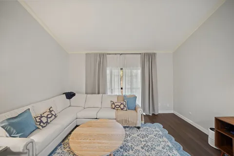 $190,000 | 11711 Memorial Drive, Unit 276, Houston, TX 77024