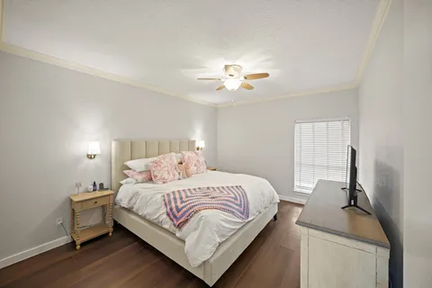 $190,000 | 11711 Memorial Drive, Unit 276, Houston, TX 77024