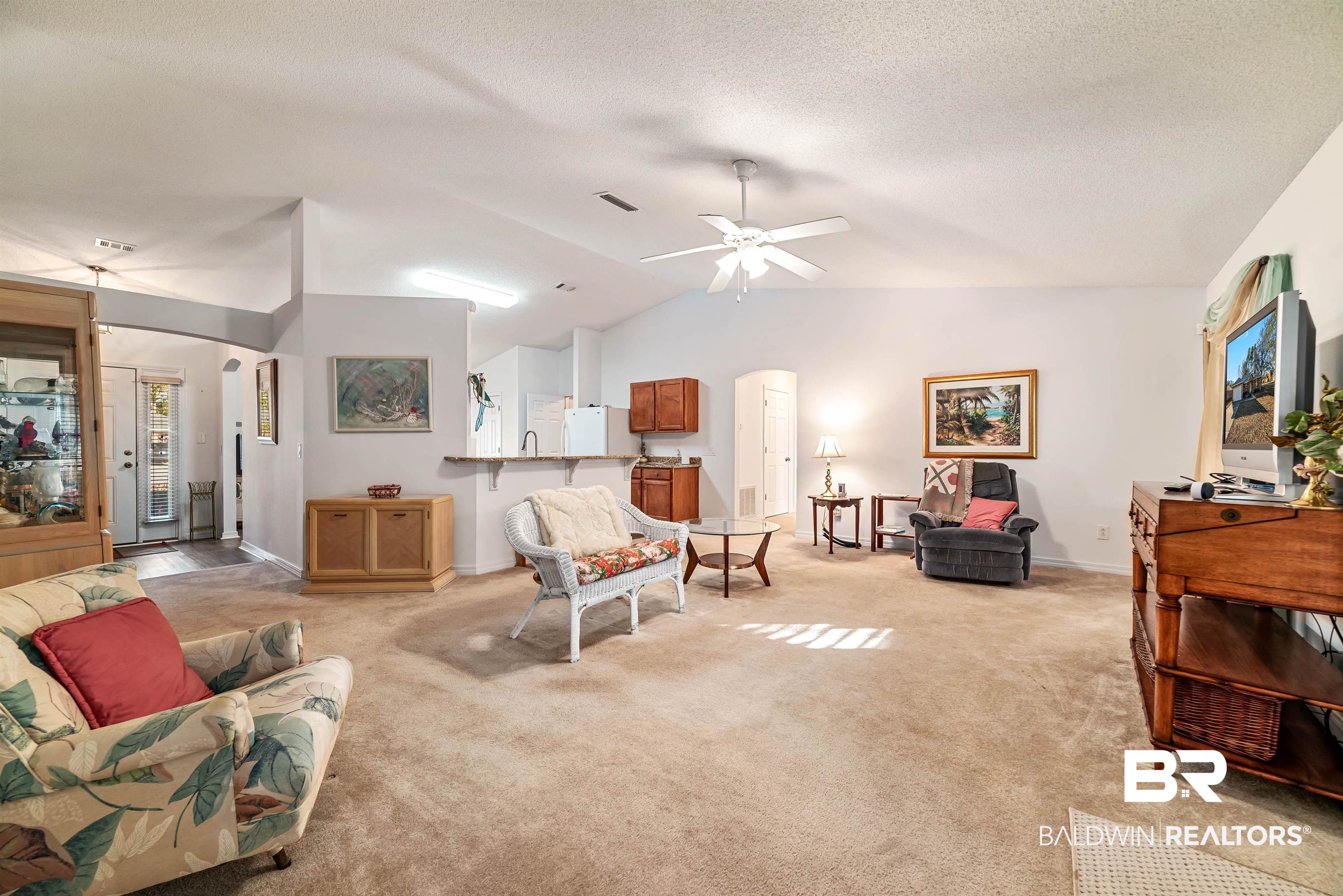 1 Bay Circle Foley, AL 36535 - Photo 10 of 28 Living Room