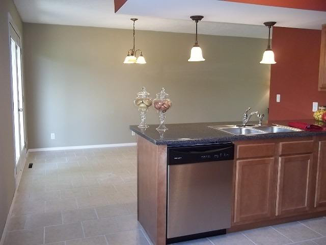 306 North Ellis Road Muncie, IN 47303 - Photo 5 of 12 Gallery Image 5
