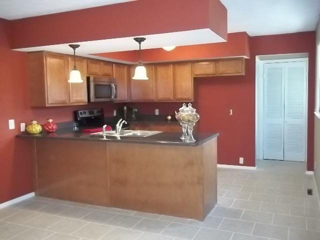 306 North Ellis Road Muncie, IN 47303 - Photo 7 of 12 Gallery Image 7