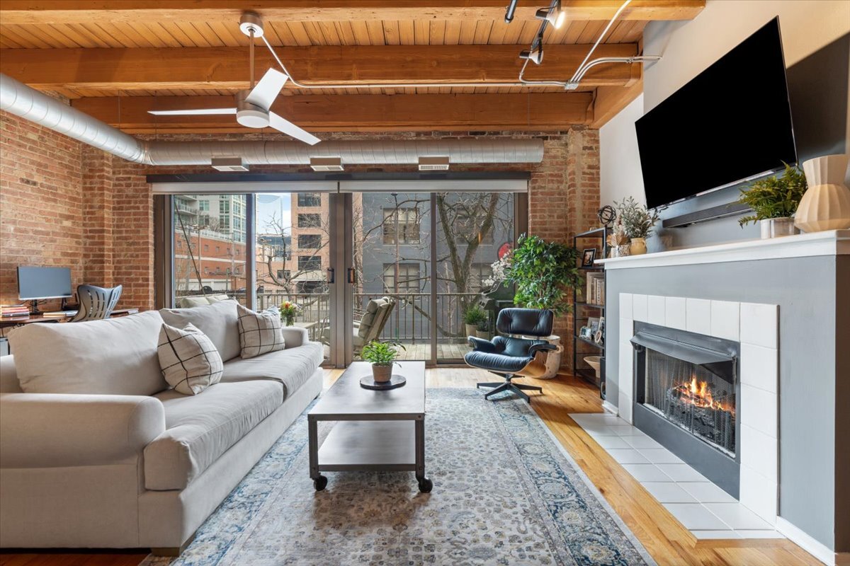 14 North Sangamon Street, Unit 201 Chicago, IL 60607 - Photo 5 of 24