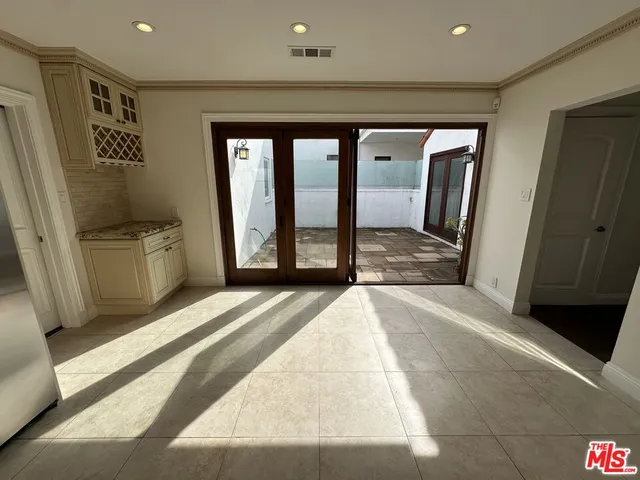 $9,990 | 128 South Swall Drive, Beverly Hills, CA 90211