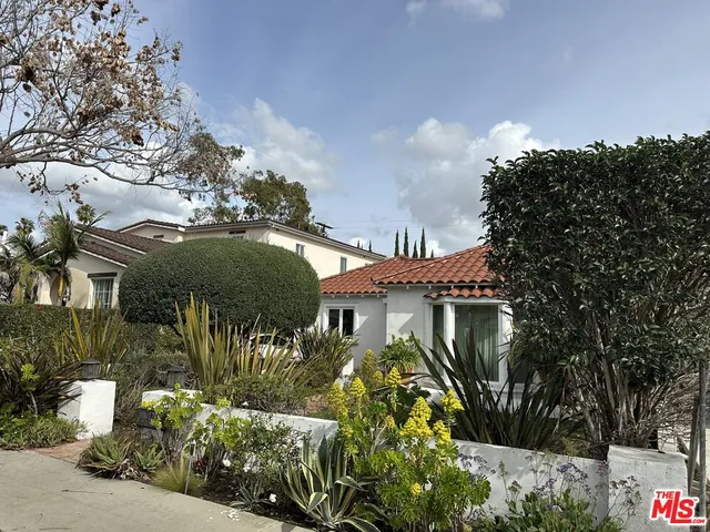 $9,990 | 128 South Swall Drive, Beverly Hills, CA 90211