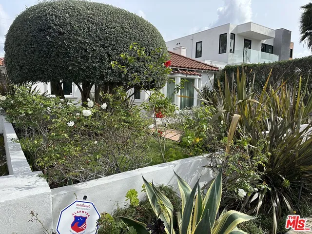 $9,990 | 128 South Swall Drive, Beverly Hills, CA 90211