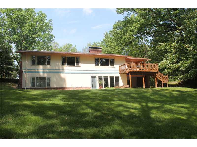 10195 Grubbs Road Wexford, PA 15090 - Photo 22 of 23 Exterior Back.