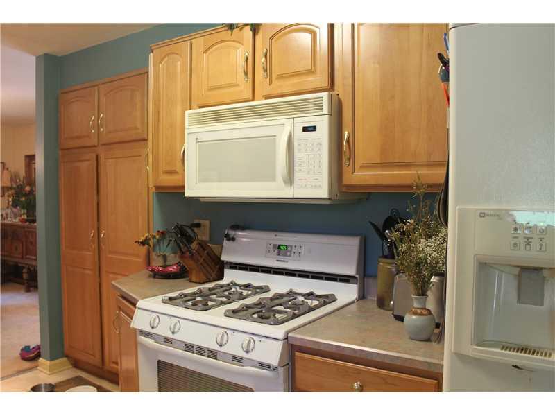 10195 Grubbs Road Wexford, PA 15090 - Photo 8 of 23 Kitchen.