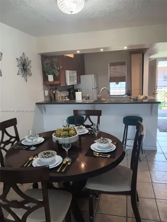 $1,500 | 2821 Somerset Drive, Unit 312, Lauderdale Lakes, FL 33311