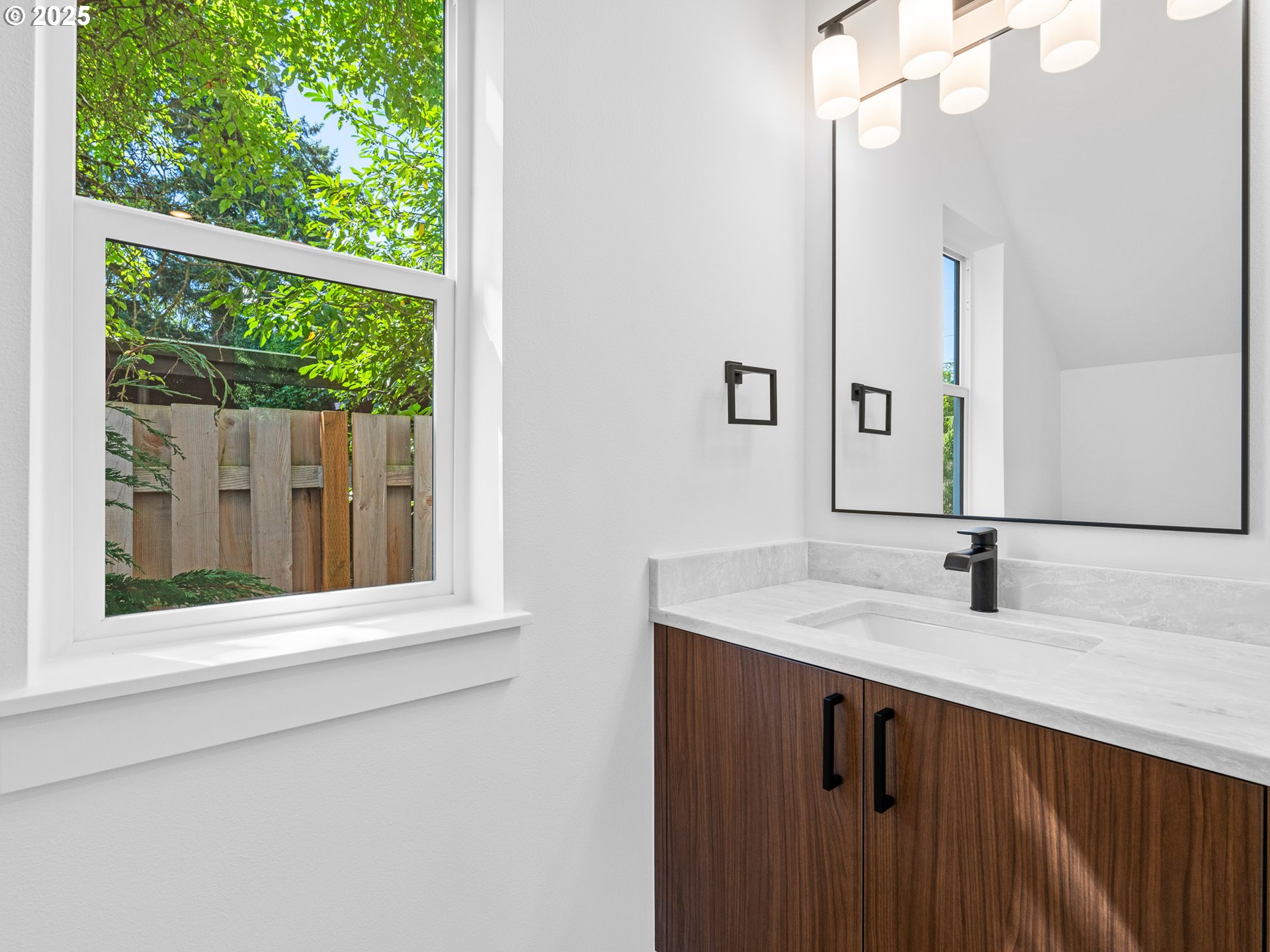 5305 Southeast Malden Street, Unit 2 Portland, OR 97206 - Photo 12 of 17