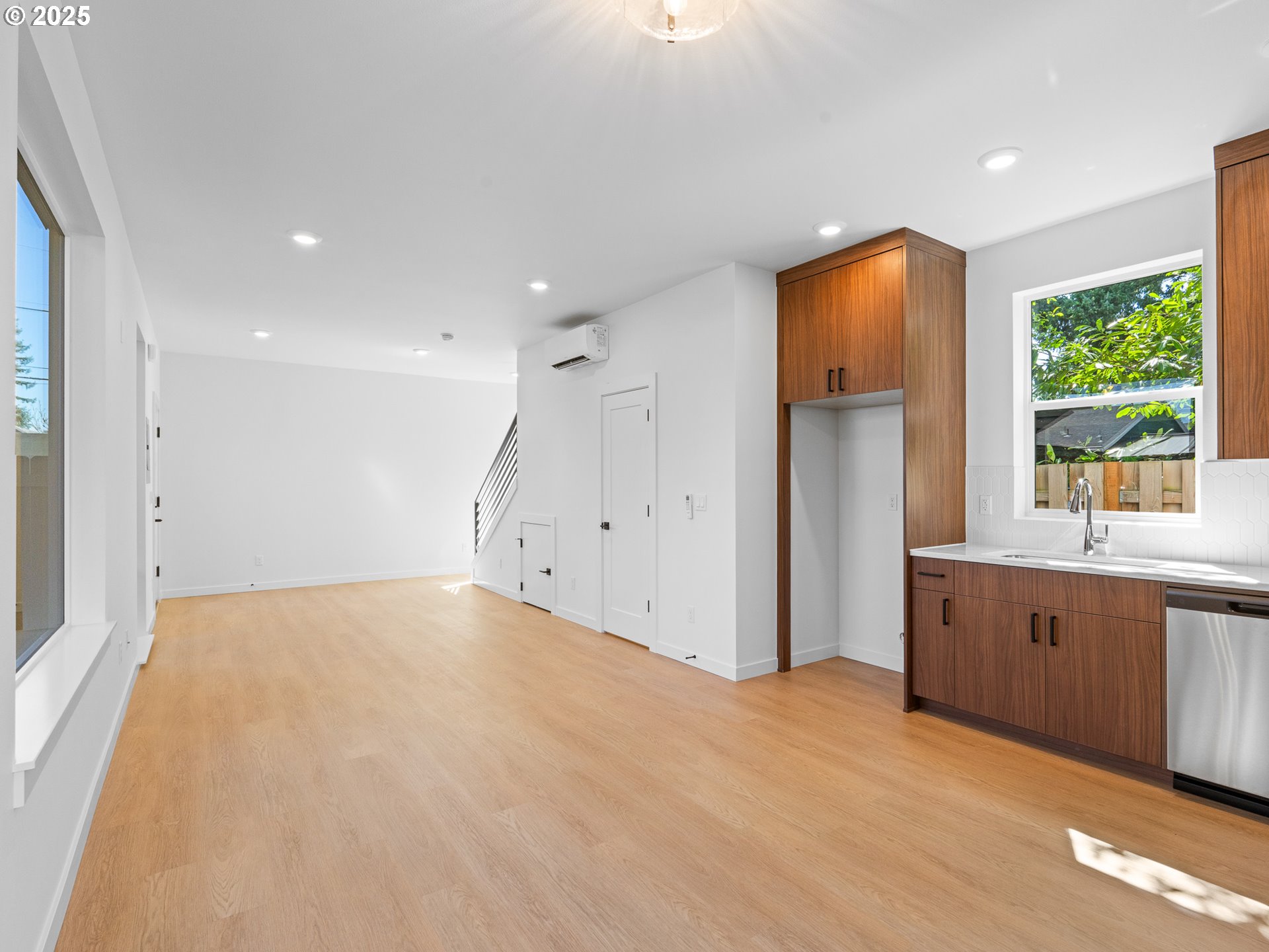 5305 Southeast Malden Street, Unit 2 Portland, OR 97206 - Photo 8 of 17