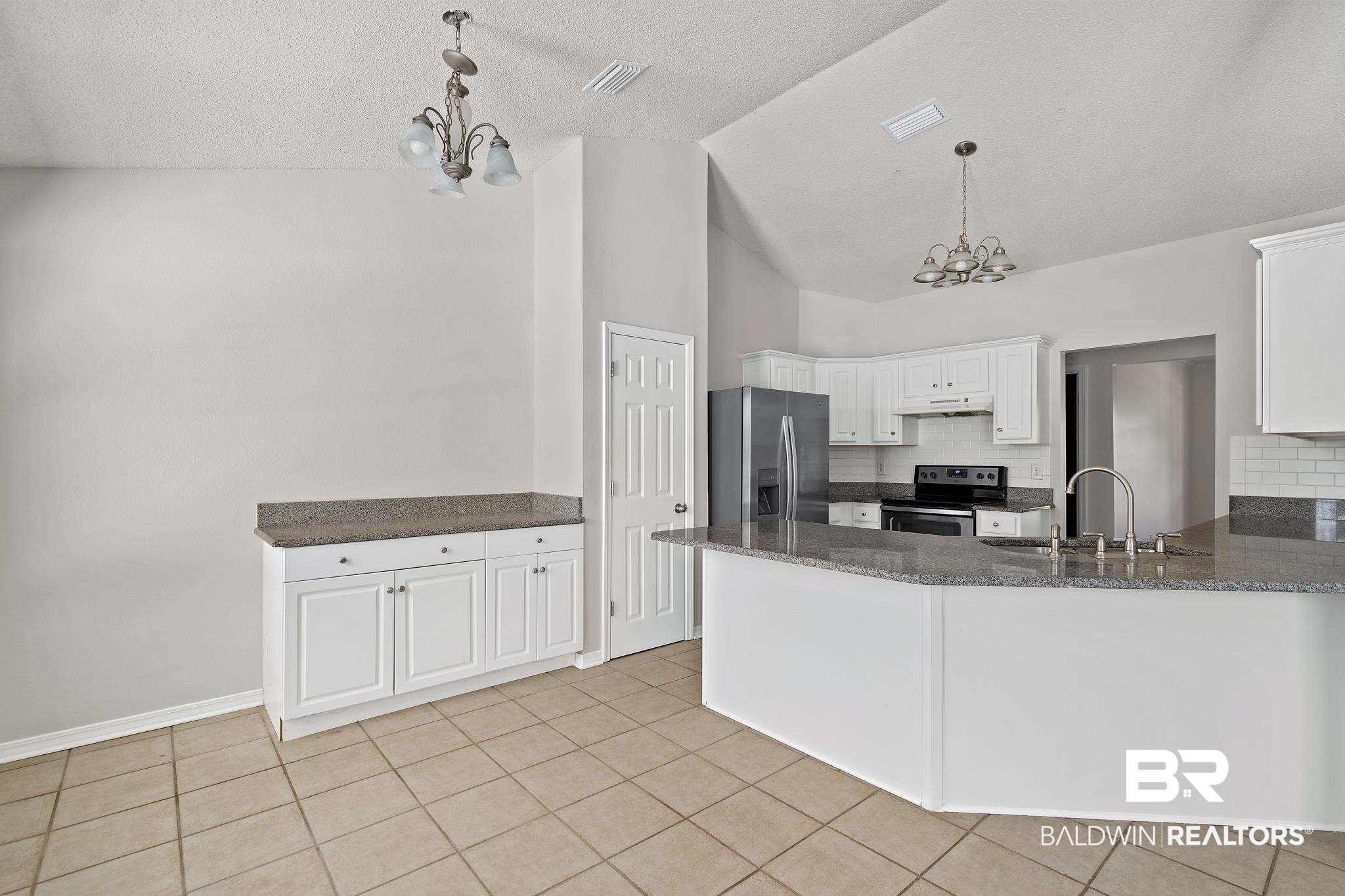 12277 Verona Court Foley, AL 36535 - Photo 9 of 32