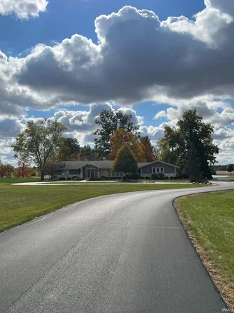 $445,000 | 4162 Highway 124, Bluffton, IN 46714