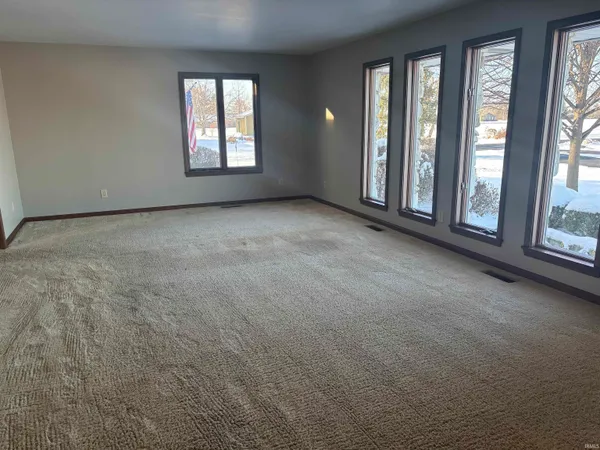 $445,000 | 4162 Highway 124, Bluffton, IN 46714