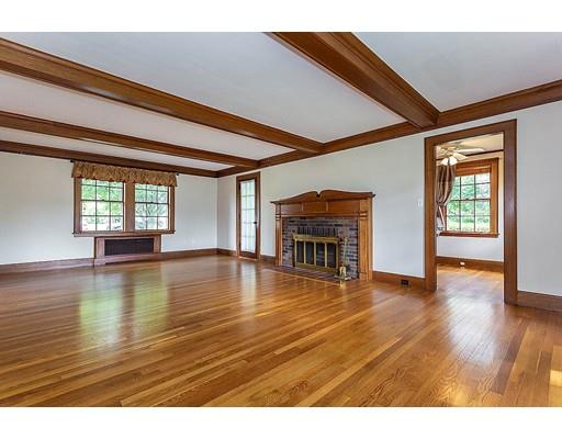 98 Douglas Road Belmont, MA 02478 - Photo 4 of 32