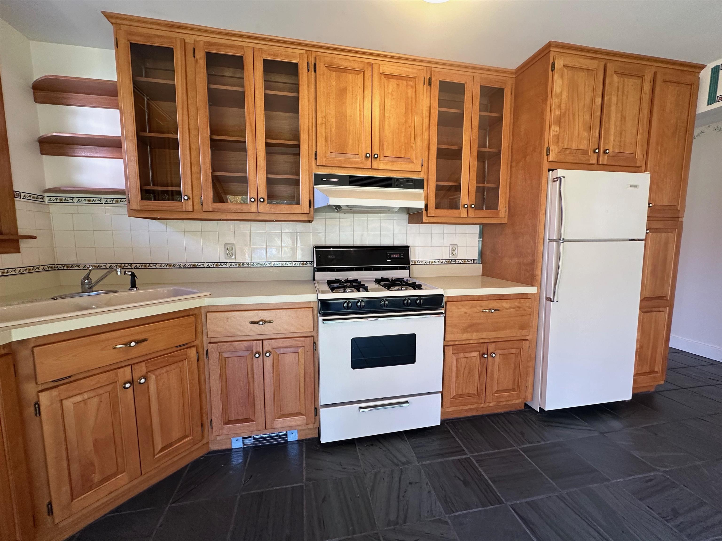 2205 South Stream Road Pownal, VT 05201 - Photo 11 of 40