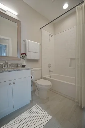 $4,250 | 3124 West Azeele Street, Unit 4, Tampa, FL 33609