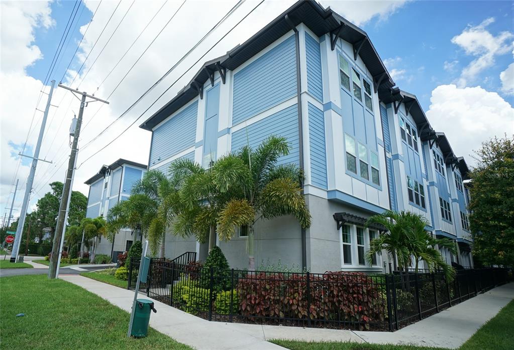 3124 West Azeele Street, Unit 4 Tampa, FL 33609 - Photo 2 of 37