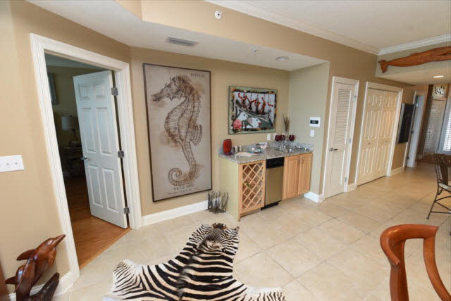 27800 Canal Road, Unit 215 Orange Beach, AL 36561 - Photo 11 of 30 Wet Bar