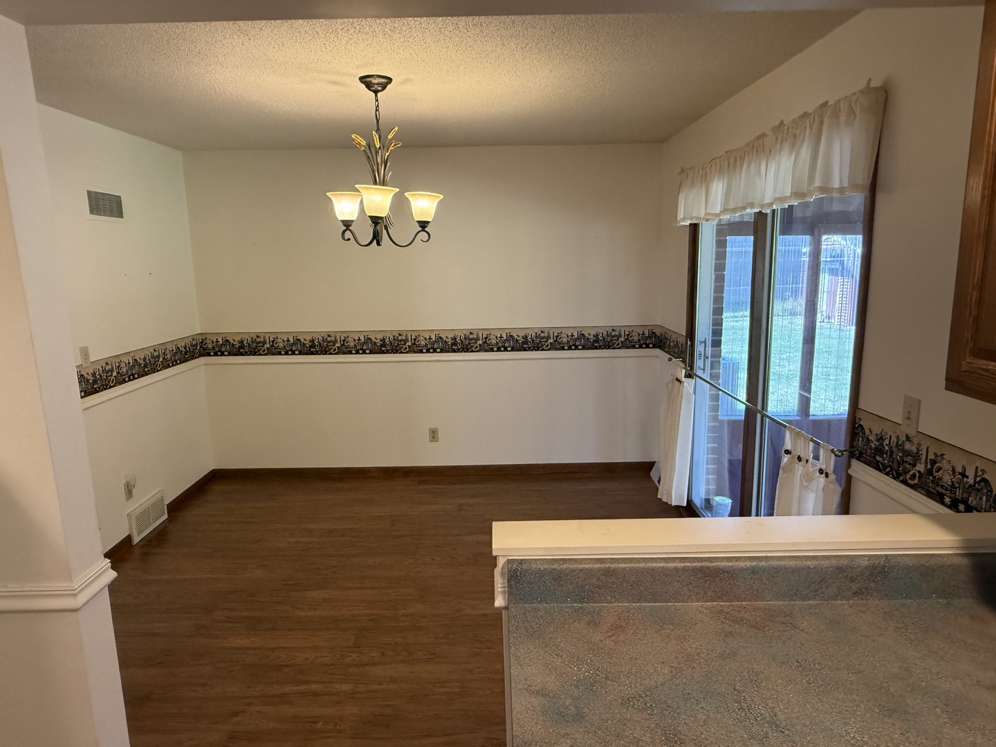 5514 South Forester Drive Rochelle, IL 61068 - Photo 8 of 25