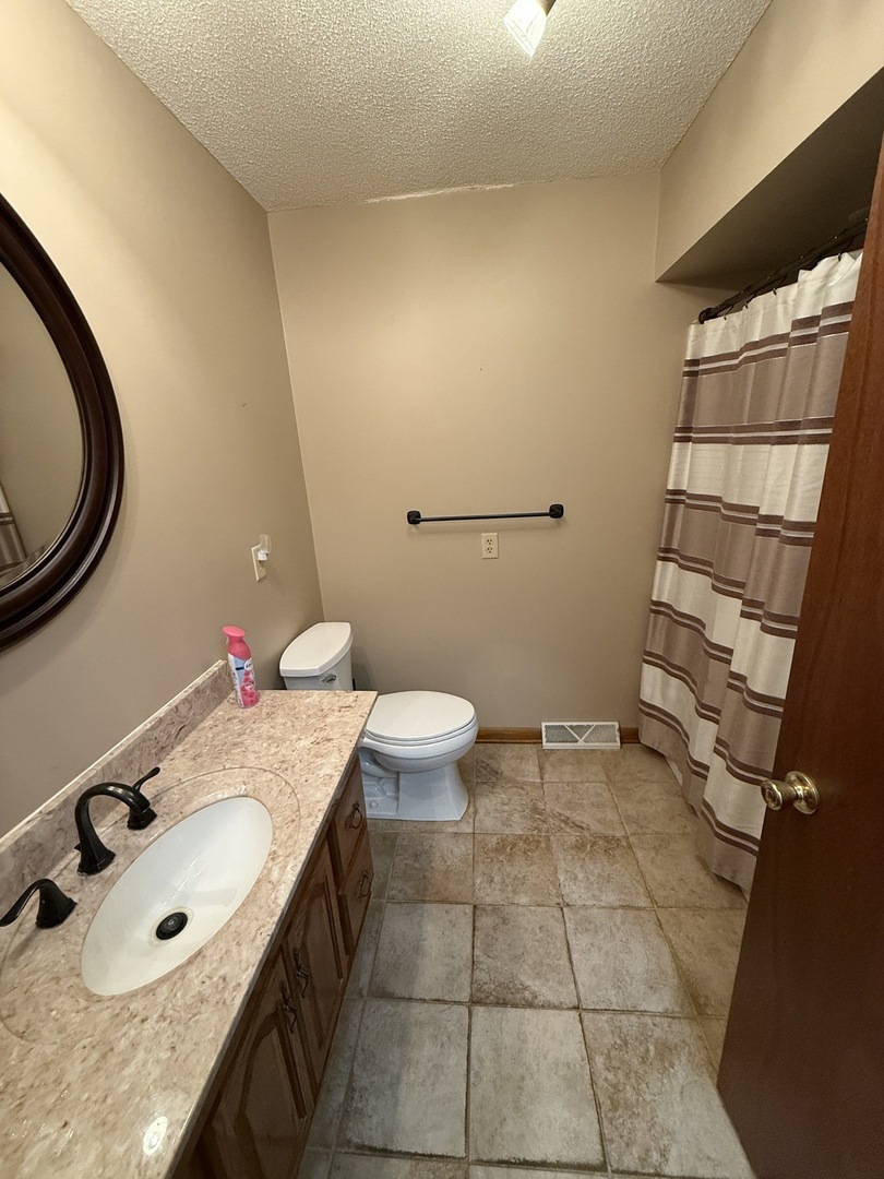 5514 South Forester Drive Rochelle, IL 61068 - Photo 10 of 25