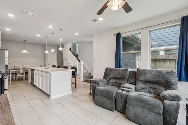 $299,000 | 7333 Hinsdale Drive, Pasadena, TX 77505