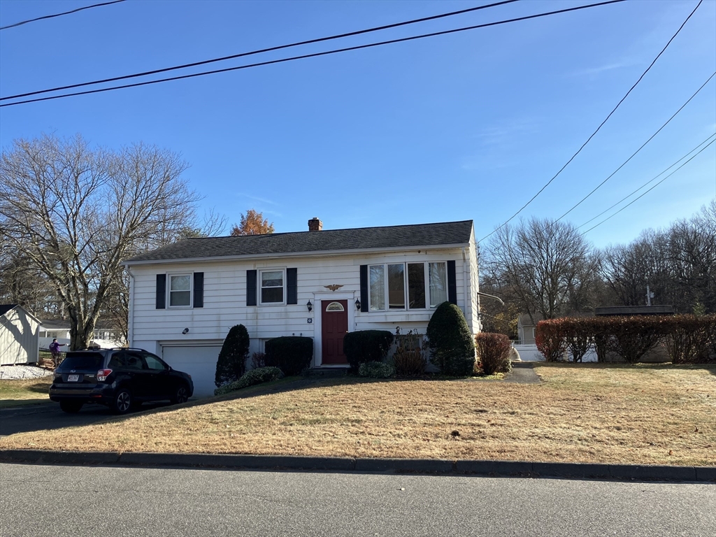 10 Upland Road Holyoke, MA 01040 - Photo 1 of 13 Gallery Image 1