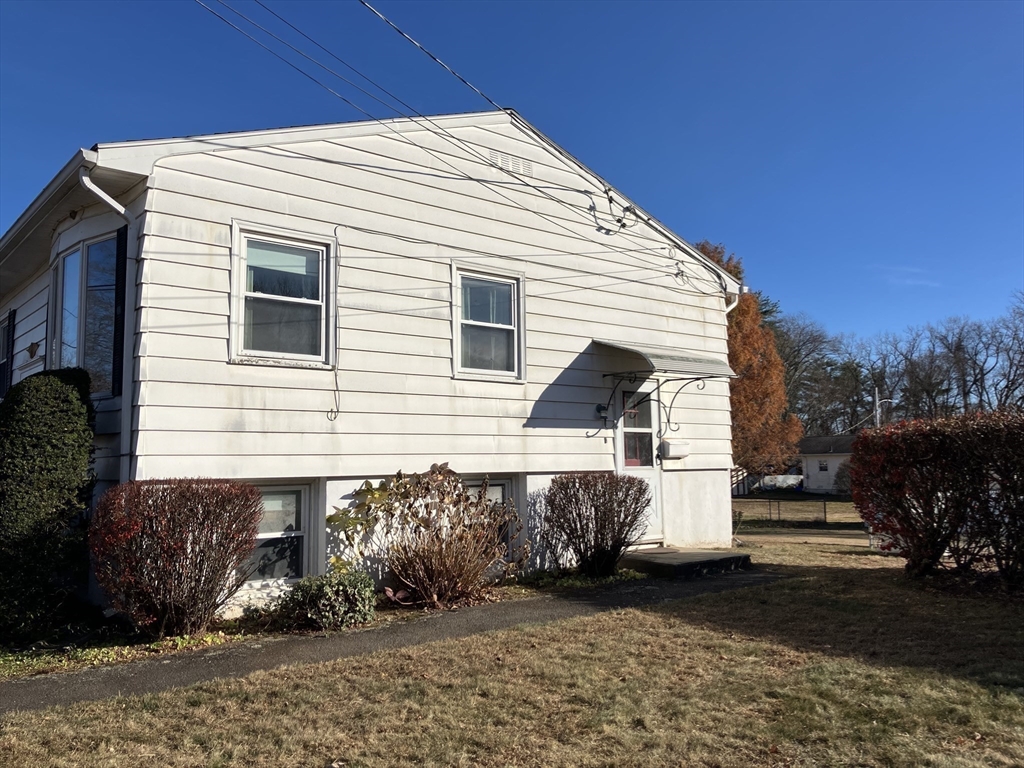 10 Upland Road Holyoke, MA 01040 - Photo 11 of 13 Gallery Image 11