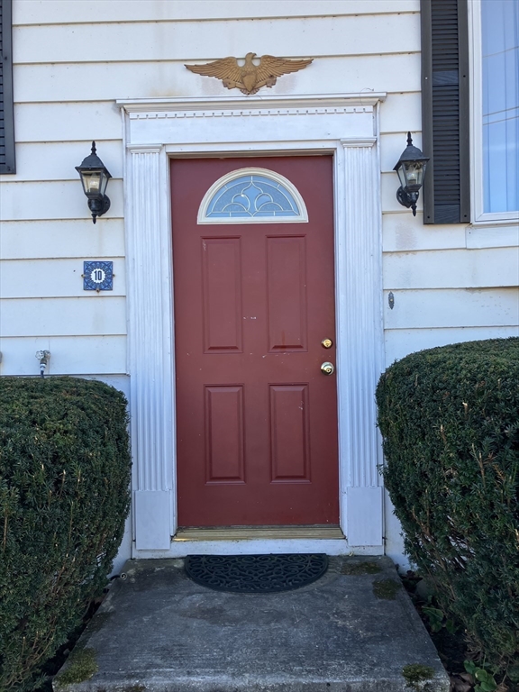 10 Upland Road Holyoke, MA 01040 - Photo 2 of 13 Gallery Image 2