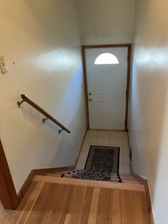 10 Upland Road Holyoke, MA 01040 - Photo 3 of 13 Gallery Image 3