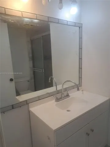 $1,850 | 8225 Sunrise Lakes Boulevard, Unit 309, Sunrise, FL 33322