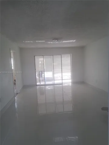 $1,850 | 8225 Sunrise Lakes Boulevard, Unit 309, Sunrise, FL 33322