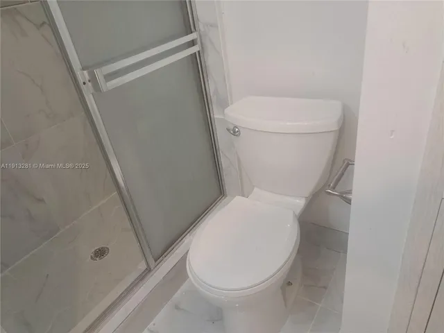 $1,850 | 8225 Sunrise Lakes Boulevard, Unit 309, Sunrise, FL 33322