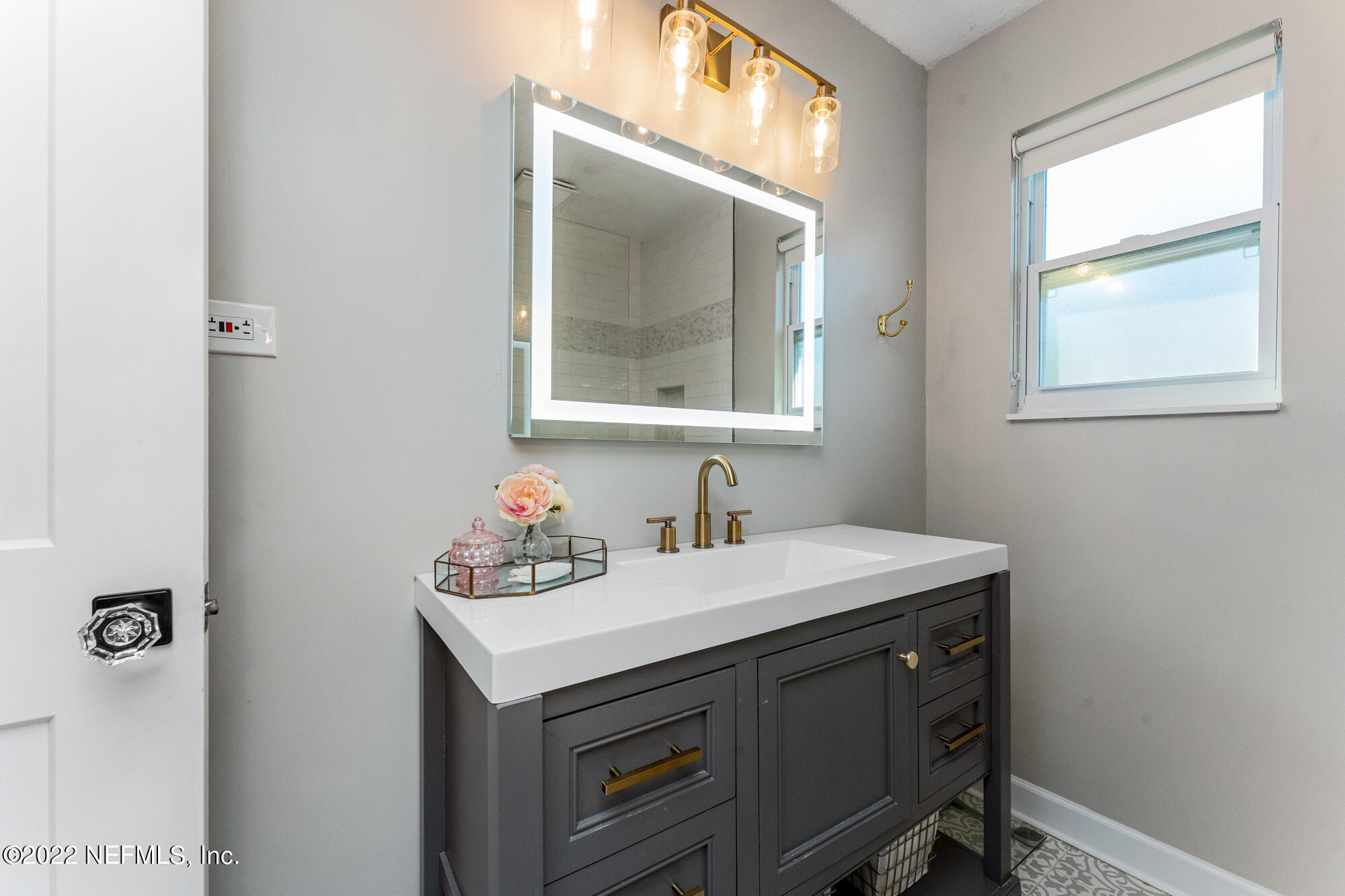 2112 Larchmont Road Jacksonville, FL 32207 - Photo 22 of 32 New Vanity