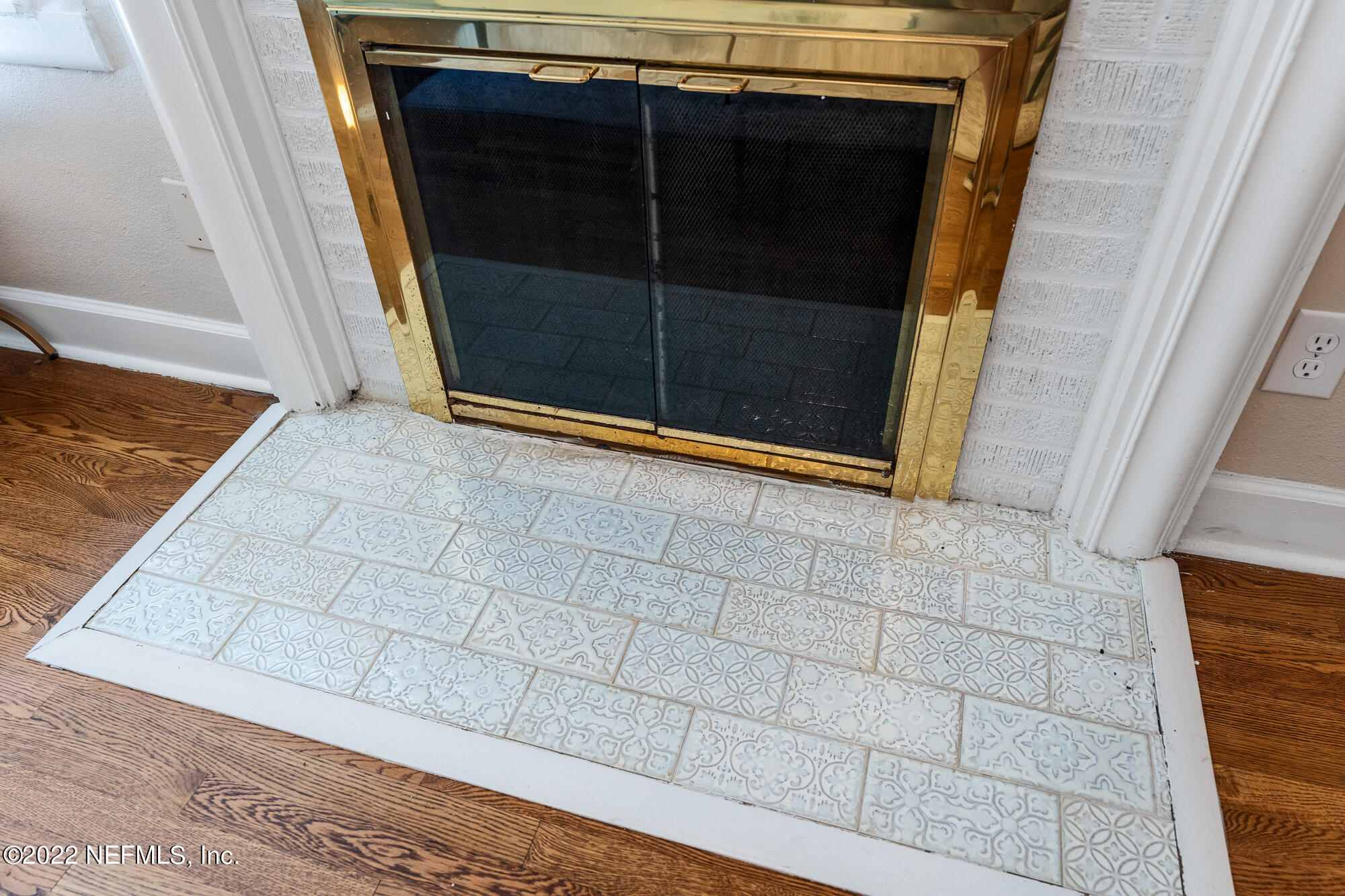 2112 Larchmont Road Jacksonville, FL 32207 - Photo 8 of 32 Detailed Tile
