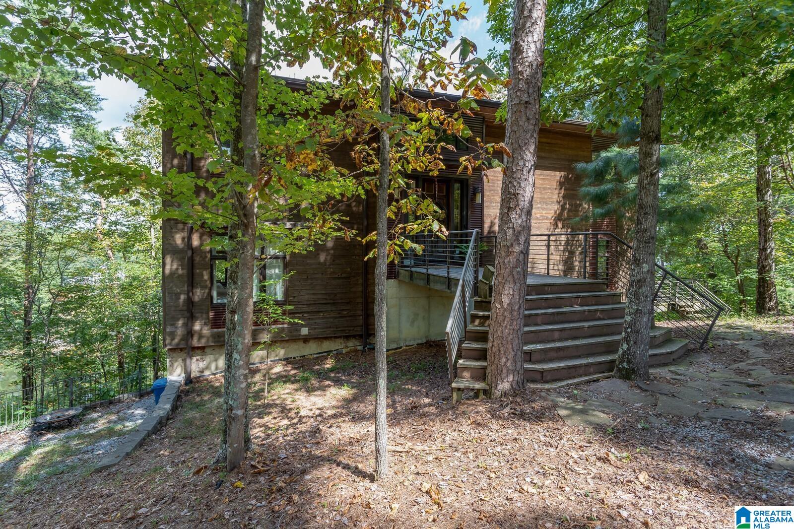 205 West Sunset Boulevard Oneonta, AL 35121 - Photo 5 of 50