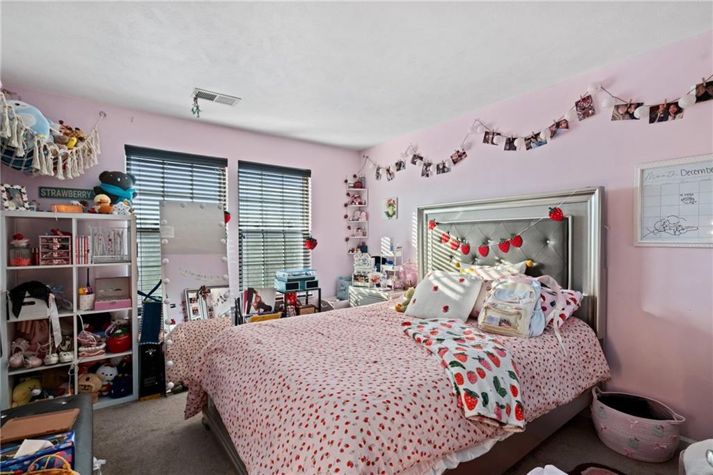 224 Foxwood Road Coraopolis, PA 15108 - Photo 13 of 34