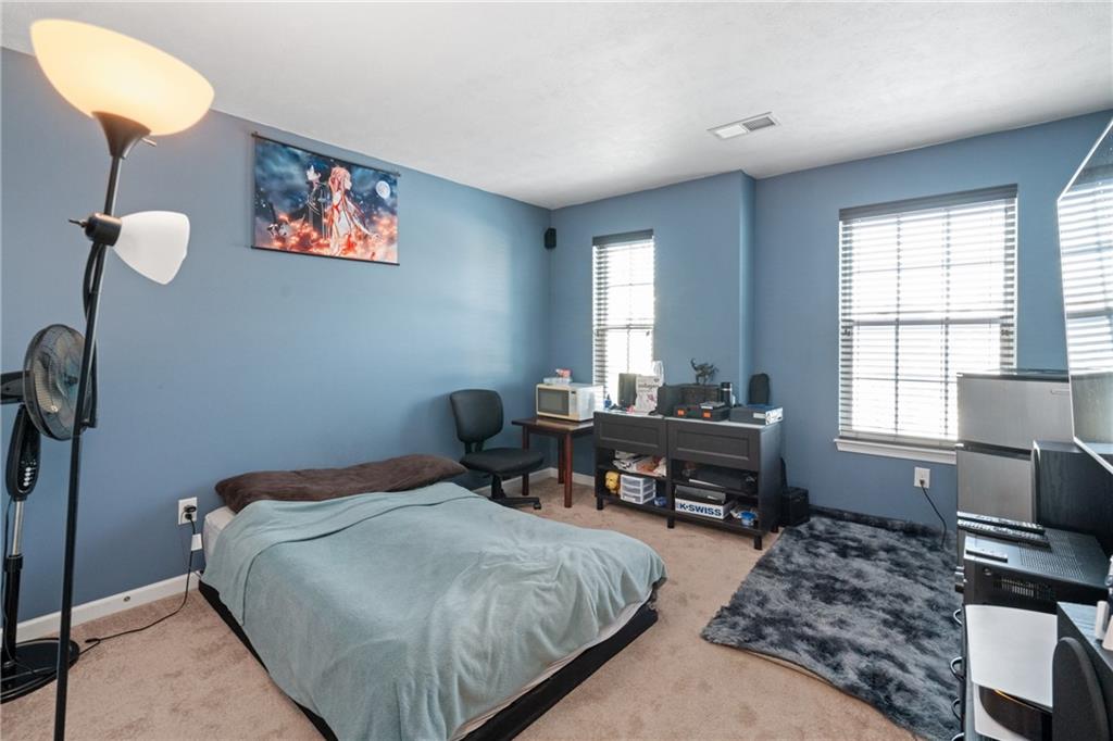 224 Foxwood Road Coraopolis, PA 15108 - Photo 15 of 34