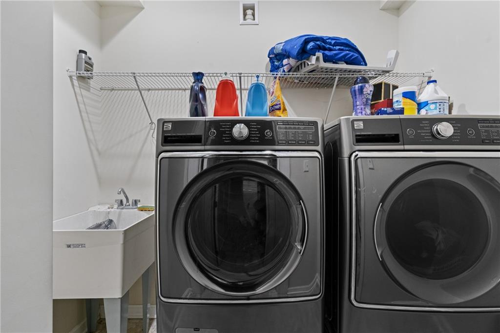 224 Foxwood Road Coraopolis, PA 15108 - Photo 21 of 34